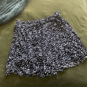 cute mini circle skirt - black and white floral - xxl